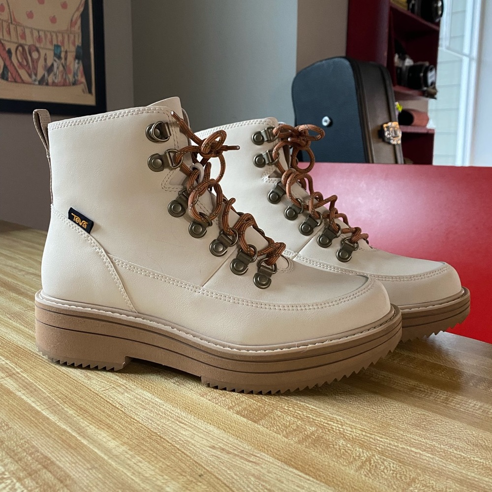 Teva Midform Boot - White Swan.